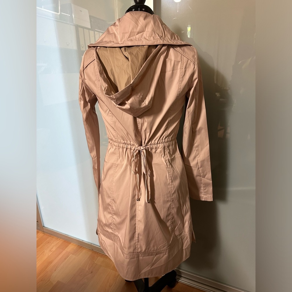 Cole Haan light weight raincoat